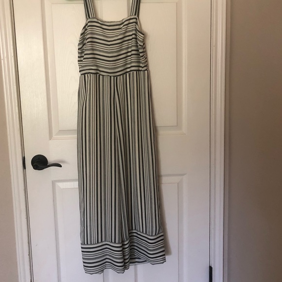 JUMPSUIT - Picture 1 of 4